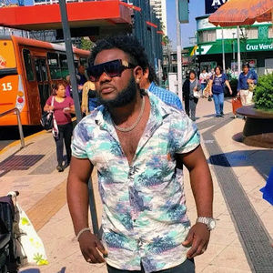 Meet your Posher, Amos